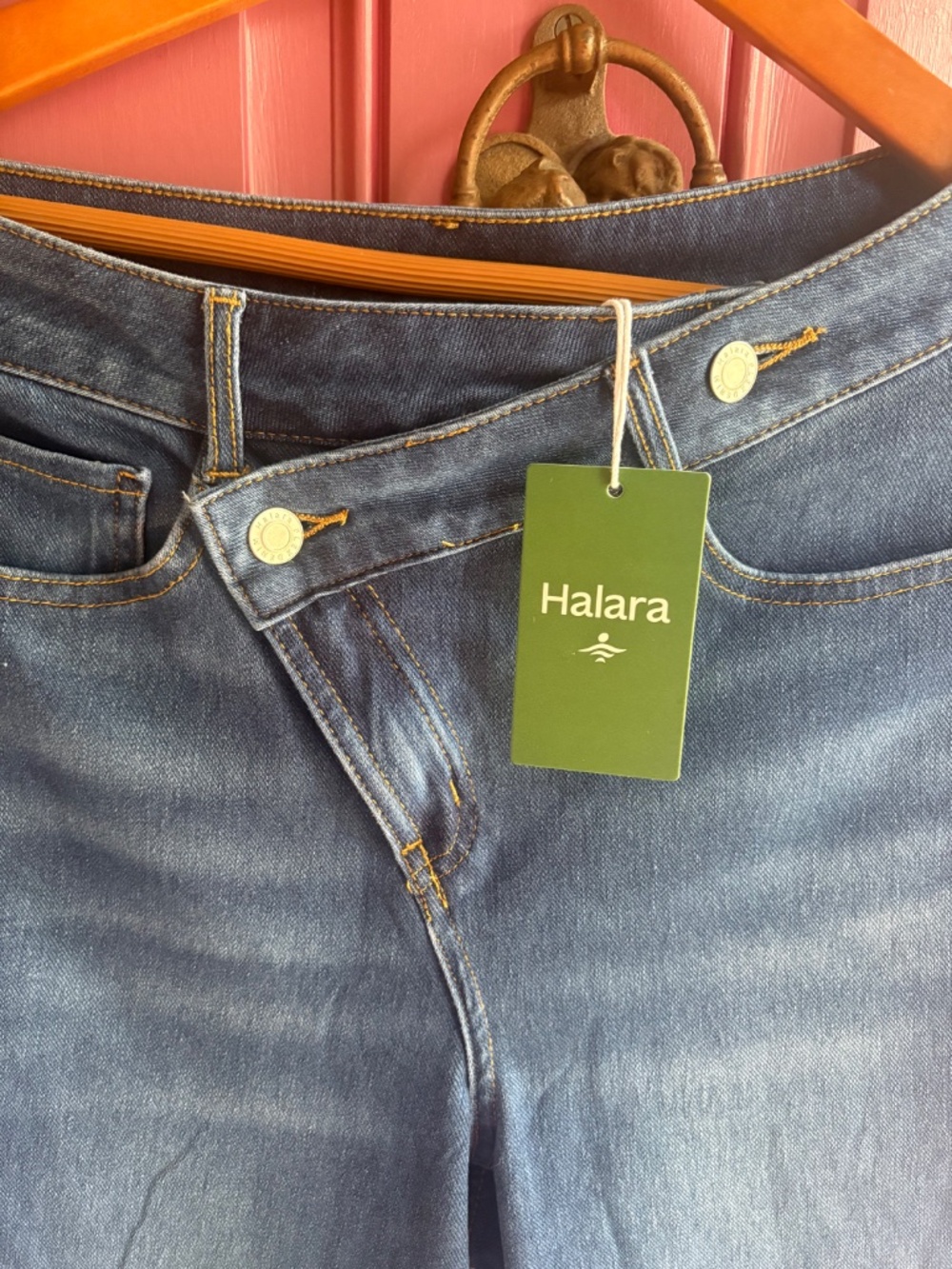 Halara Asymmetrical - Picture 2 of 5